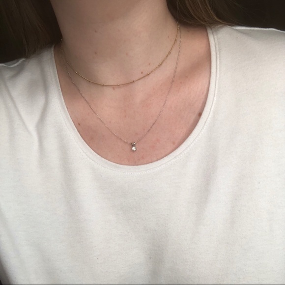 DIAMOND & 14k WHITE GOLD DAINTY NECKLACE - Picture 4 of 11